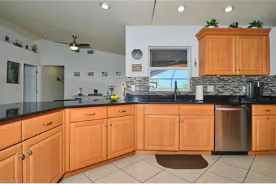 844 NE 6th Ave, Cape Coral, FL 33909 - Photo 15