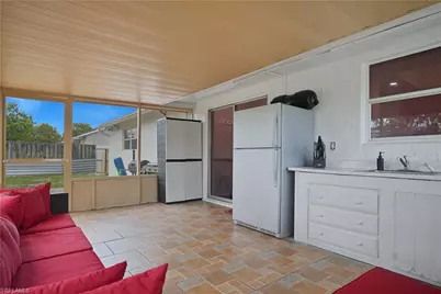8641 NW 8th St, Pembroke Pines, FL 33024 - Photo 19