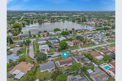 8641 NW 8th St, Pembroke Pines, FL 33024 - Photo 23