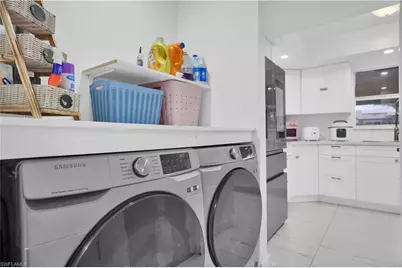 8641 NW 8th St, Pembroke Pines, FL 33024 - Photo 17