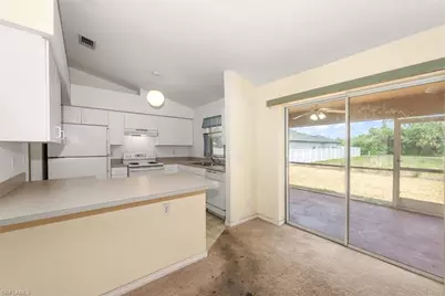 6211 Castlewood Cir, Fort Myers, FL 33905 - Photo 11