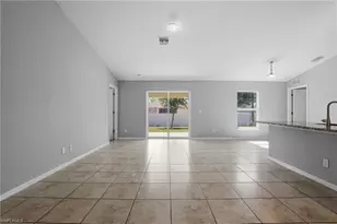 2812 NE 2nd Pl, Cape Coral, FL 33909 - Photo 5