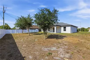2812 NE 2nd Pl, Cape Coral, FL 33909 - Photo 37