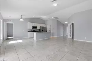 2812 NE 2nd Pl, Cape Coral, FL 33909 - Photo 7