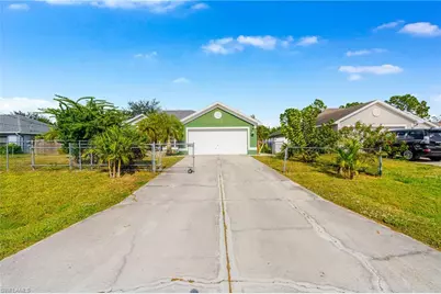 418 Windermere Dr, Lehigh Acres, FL 33972 - Photo 3