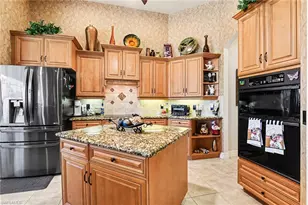 2817 SW 39th St, Cape Coral, FL 33914 - Photo 3