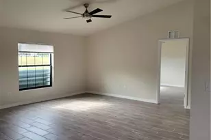 1714 NE 10th Ln, Cape Coral, FL 33909 - Photo 9