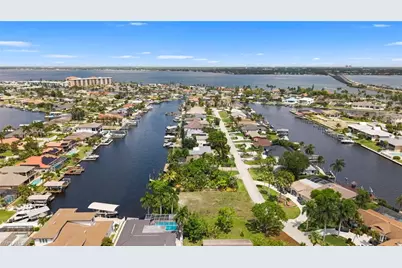 1709 SE 46th St, Cape Coral, FL 33904 - Photo 7