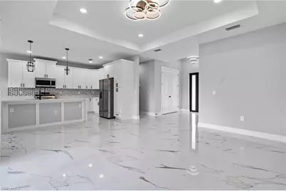 928 Milwaukee Blvd, Lehigh Acres, FL 33974 - Photo 9