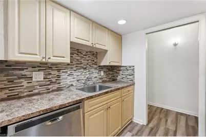 2366 E Mall Dr #403, Fort Myers, FL 33901 - Photo 11