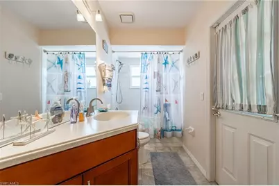516 SE 8th Pl, Cape Coral, FL 33990 - Photo 23