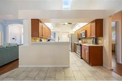516 SE 8th Pl, Cape Coral, FL 33990 - Photo 15