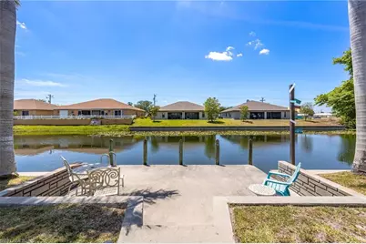 516 SE 8th Pl, Cape Coral, FL 33990 - Photo 3