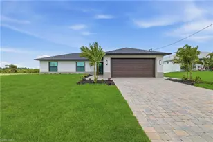 2201 NE 10th Pl, Cape Coral, FL 33909 - Photo 3