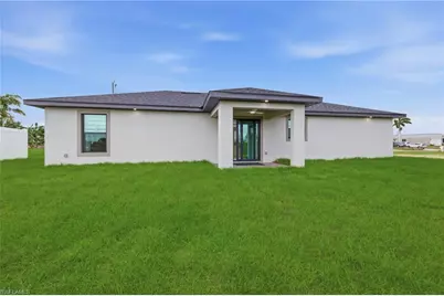 2201 NE 10th Pl, Cape Coral, FL 33909 - Photo 31