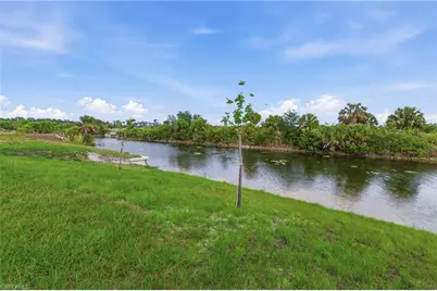 2201 NE 10th Pl, Cape Coral, FL 33909 - Photo 33