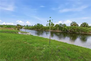 2201 NE 10th Pl, Cape Coral, FL 33909 - Photo 33