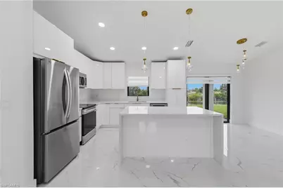924 NE 20th St, Cape Coral, FL 33909 - Photo 9