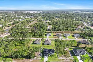 722 Phelps St E, Lehigh Acres, FL 33974 - Photo 29