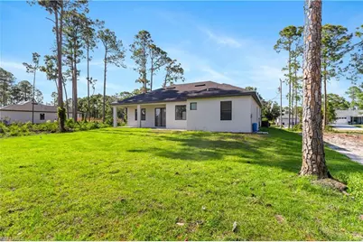 722 Phelps St E, Lehigh Acres, FL 33974 - Photo 25