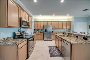 3613 Valle Santa Cir, Cape Coral, FL 33909 - Photo 7