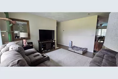 1823 SE 15th St, Cape Coral, FL 33990 - Photo 5