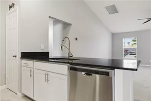 402 NW 18th Terrace, Cape Coral, FL 33993 - Photo 19