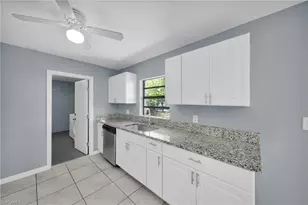 2085 E Tobago Cir, Fort Myers, FL 33905 - Photo 11