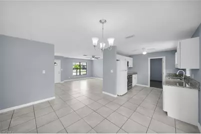2085 E Tobago Cir, Fort Myers, FL 33905 - Photo 9
