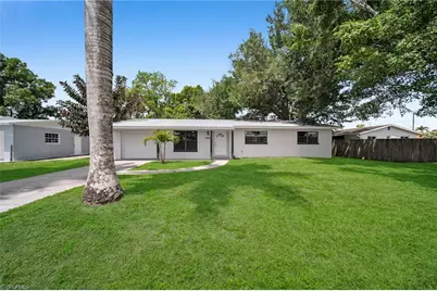 2085 E Tobago Cir, Fort Myers, FL 33905 - Photo 3