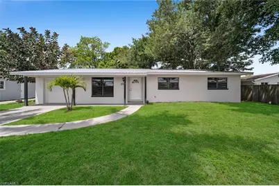 2085 E Tobago Cir, Fort Myers, FL 33905 - Photo 1