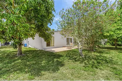 4033 Country Club Blvd, Cape Coral, FL 33904 - Photo 25
