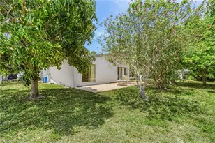 4033 Country Club Blvd, Cape Coral, FL 33904 - Photo 25