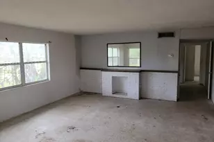 1270 Pinecrest St, North Fort Myers, FL 33903 - Photo 3