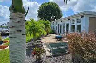 1802 Lakeview Blvd, North Fort Myers, FL 33903 - Photo 9