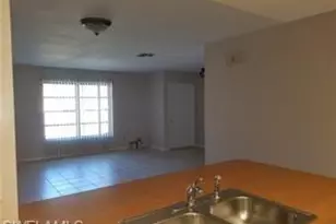 938 SE 24th Ave, Cape Coral, FL 33990 - Photo 5