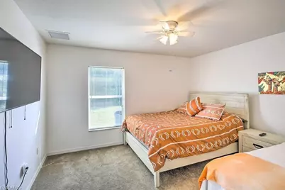 3223 SE Santa Barbara Pl, Cape Coral, FL 33904 - Photo 17