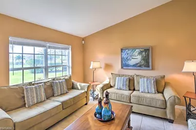 3223 SE Santa Barbara Pl, Cape Coral, FL 33904 - Photo 7