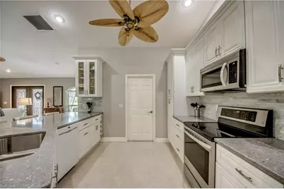 2301 SW 28th Ln, Cape Coral, FL 33914 - Photo 9