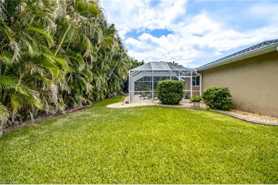 2301 SW 28th Ln, Cape Coral, FL 33914 - Photo 41