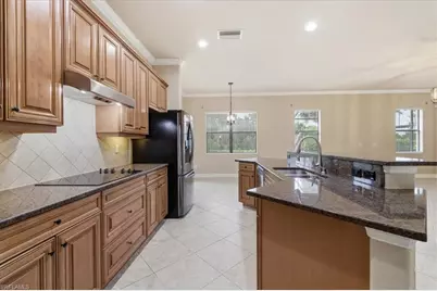 12526 Fairmont Dr, Fort Myers, FL 33913 - Photo 15