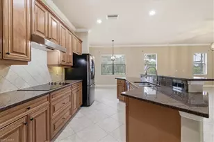 12526 Fairmont Dr, Fort Myers, FL 33913 - Photo 15