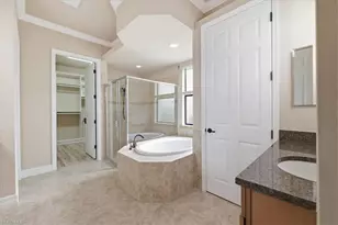 12526 Fairmont Dr, Fort Myers, FL 33913 - Photo 23