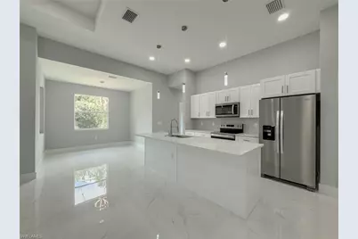 438 Raymer St, Lehigh Acres, FL 33974 - Photo 5
