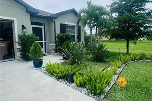 317 SW 26th Ave, Cape Coral, FL 33991 - Photo 3