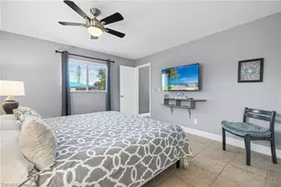 1015 SE 25th Ln, Cape Coral, FL 33904 - Photo 9
