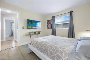 1015 SE 25th Ln, Cape Coral, FL 33904 - Photo 7