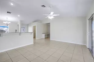 2010 NE 13th Pl, Cape Coral, FL 33909 - Photo 11