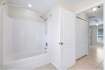2010 NE 13th Pl, Cape Coral, FL 33909 - Photo 19
