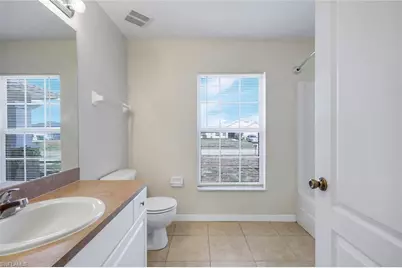 2010 NE 13th Pl, Cape Coral, FL 33909 - Photo 21
